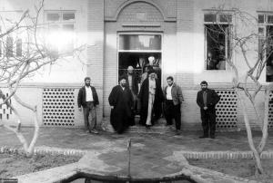 جلوه خورشید: مستندی درباره زندگینامه و بیت قدیمی امام خمینی در قم