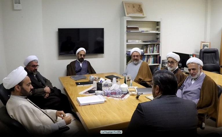 بازدید ریاست و معاونین موسسه تنظیم و نشر آثار امام خمینی(س) قم از مرکز اسناد روحانیت