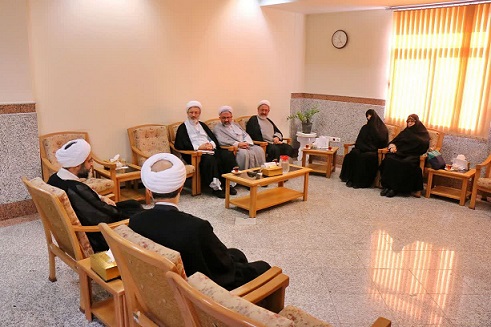 نشست مشترک سرکار خانم طباطبایی با مدیران موسسه تنظیم و نشر آثار امام خمینی(س) قم و مرکز حوزه های علمیه خواهران