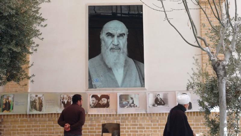 برپایی نمایشگاه عکس با عنوان "امام به روایت تصویر" به مناسبت ایام الله دهه فجر و در آستانه چهل و هفتمین سالگرد پیروزی انقلاب جمهوری اسلامی ایران