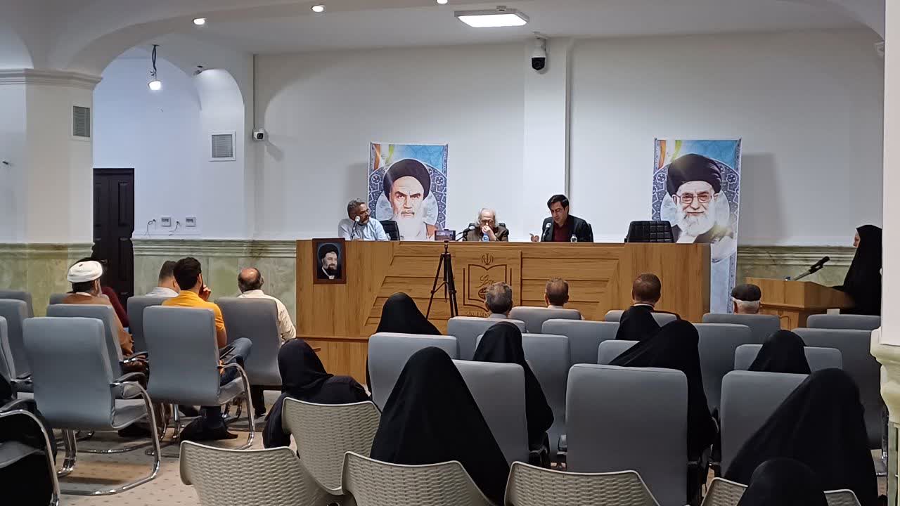 "برگزاری هشتمین محفل ادبی پروانه ها"