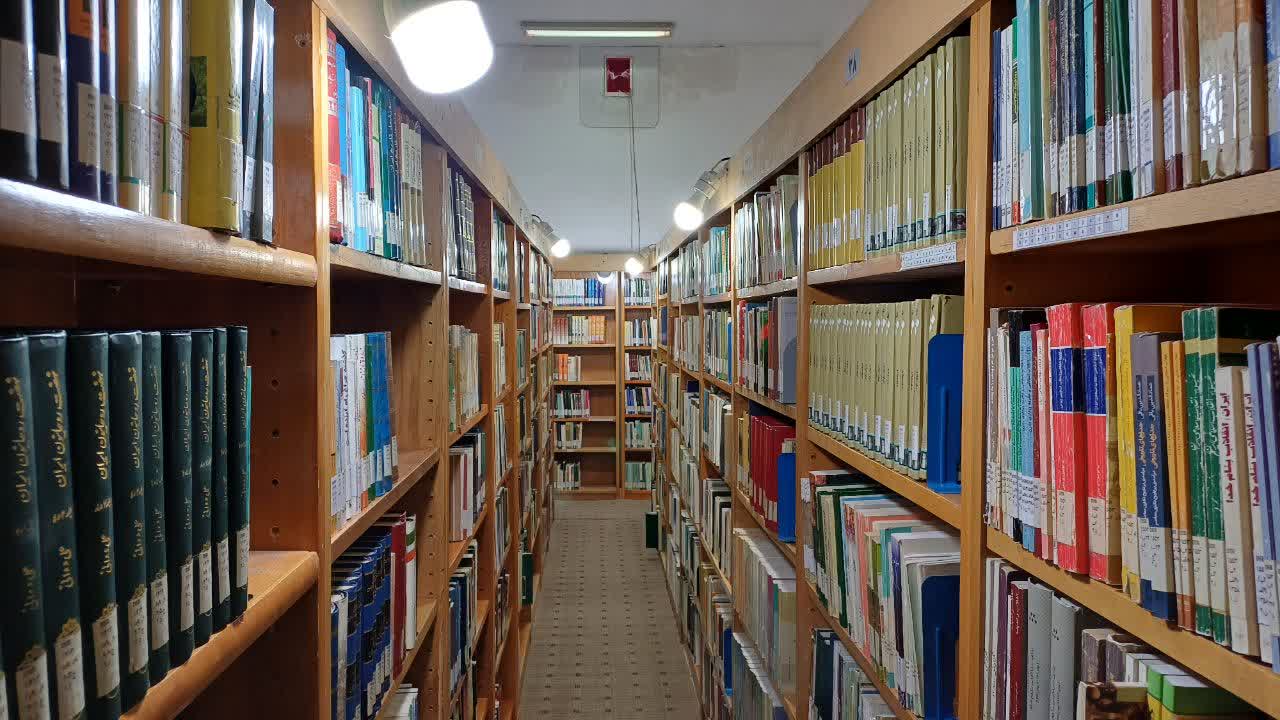 کتابخانه تخصصی امام خمینی(س) و انقلاب اسلامی در قم بازگشایی شد